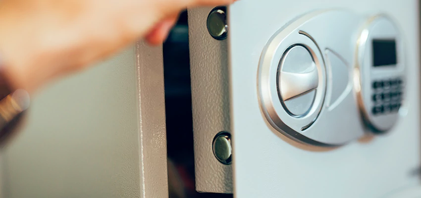 Fingerprint Safe Openers in Fairfield, CA